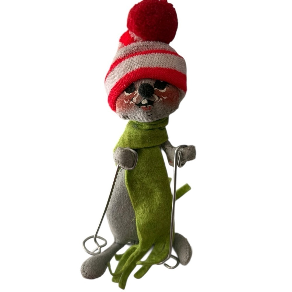 AnnaLee Skiing Mouse 1965 Mobiltee Dolls No Skis collectible Christmas Snow